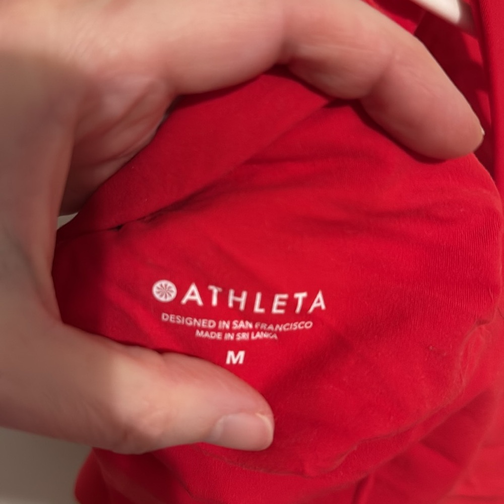 Athleta conscious crop - Picture 3 of 3